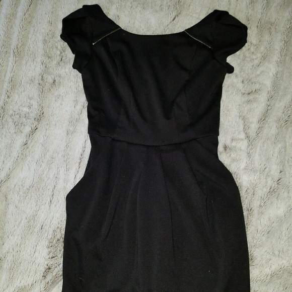 Black Dress - Picture 1 of 3